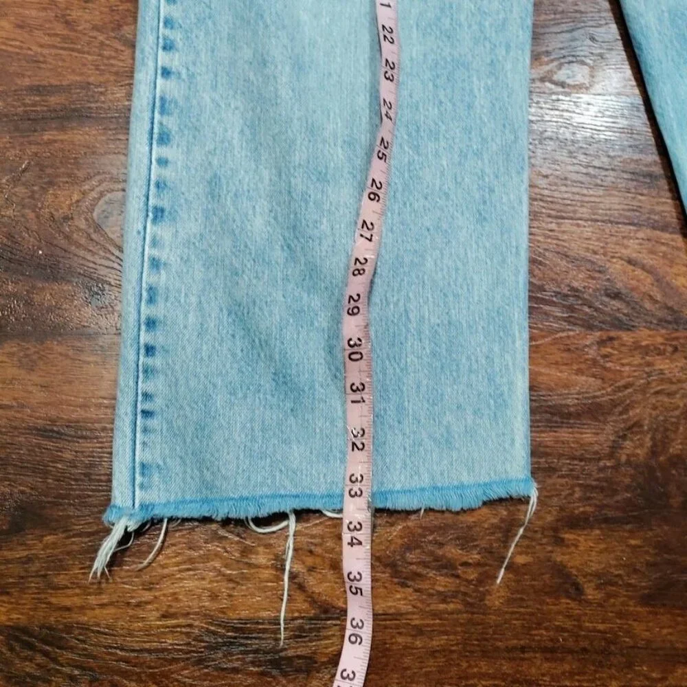 Levis Premium Light Wash Cropped Straight-Leg Jeans 27 - Picture 10 of 12